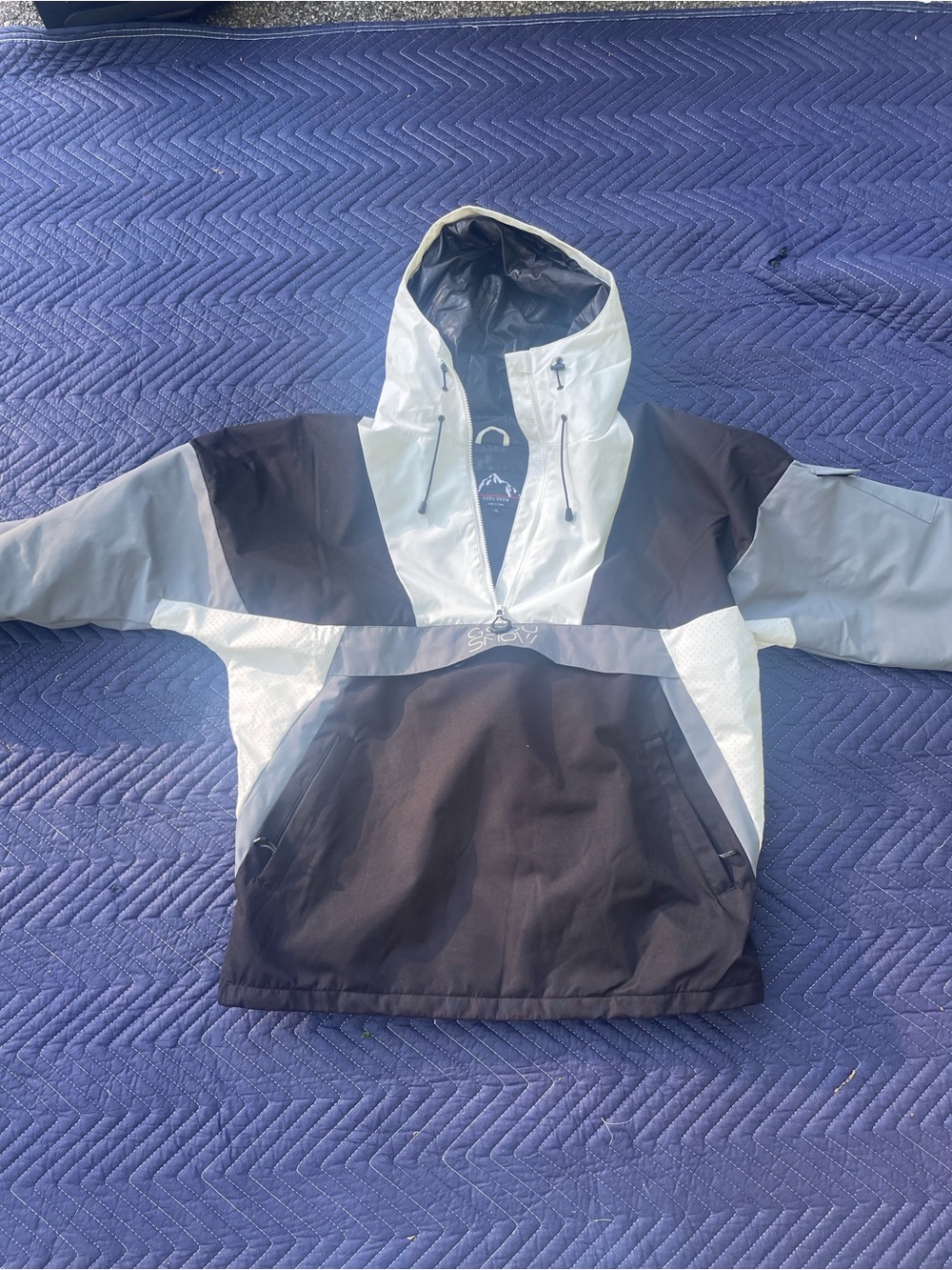 Black and Light Gray Hooded Pullover snowboard jacket